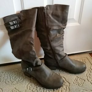White mountain boots calf length